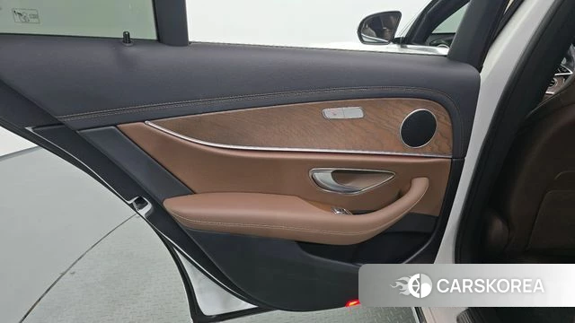 Mercedes-Benz E-Class W213 id 4721853 из Кореи 17