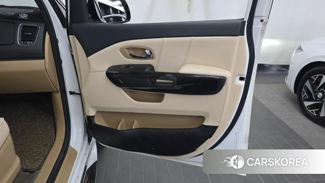 Kia All New Carnival id 4508640 из Кореи 17