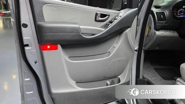Hyundai The New Grand Starex id 4573536 из Кореи 17
