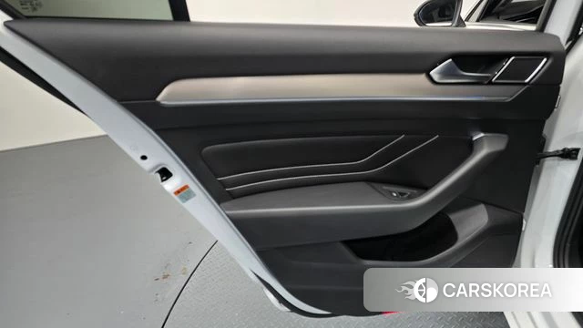 Volkswagen Passat GT (B8) id 4224446 из Кореи 17