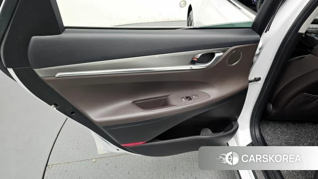 Hyundai The New Grandeur IG Hybrid id 4551029 из Кореи 17
