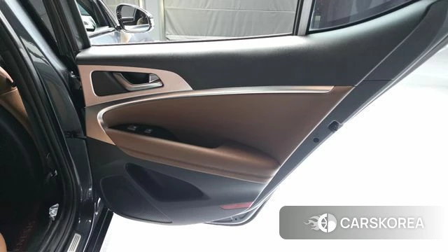 Genesis G70 id 4496584 из Кореи 17