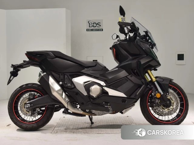 Проданный Honda X-ADV 750 2023 из Японии