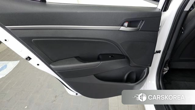 Hyundai Avante AD id 4356929 из Кореи 17