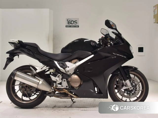 Проданный Honda VFR800F 2014 из Японии
