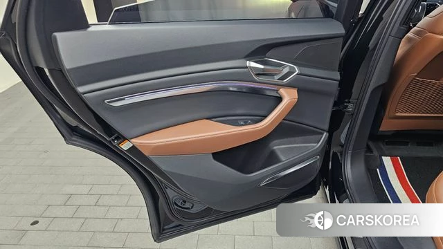 Audi e-Tron id 4646540 из Кореи 17