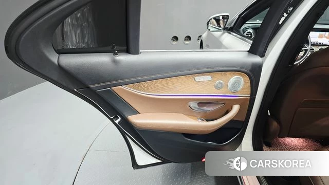 Mercedes-Benz E-Class W213 id 4244857 из Кореи 17