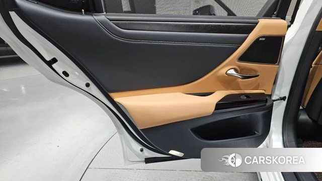 Lexus ES300h 7th generation id 4892757 из Кореи 17