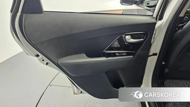 Kia Niro EV id 4304459 из Кореи 17
