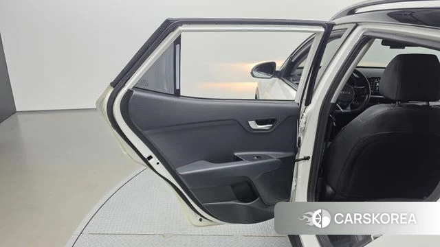 Kia Stonic id 4837175 из Кореи 17