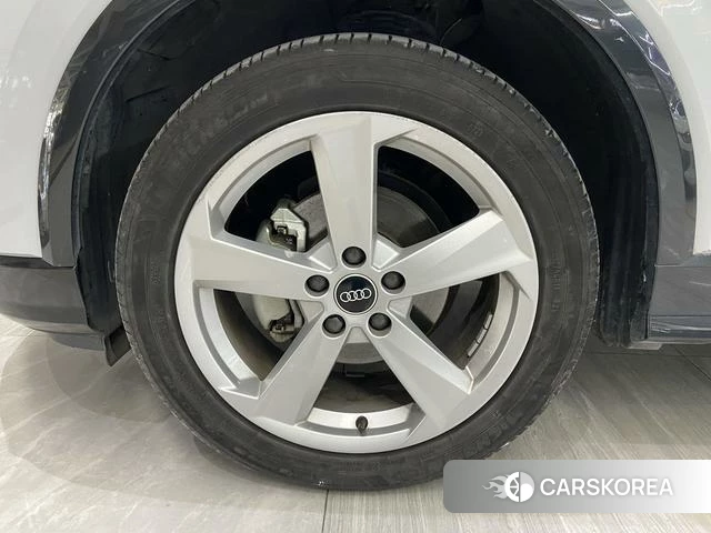 Audi Q2L id 4274349 из Китая 17
