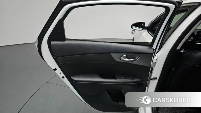 Kia Come New K3 id 4568002 из Кореи 17