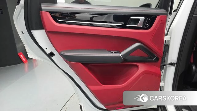 Porsche Cayenne (PO536) id 4397363 из Кореи 17
