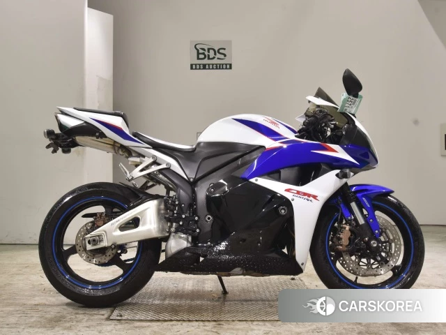 Проданный Honda CBR600RR ABS 2011 из Японии, фото 2