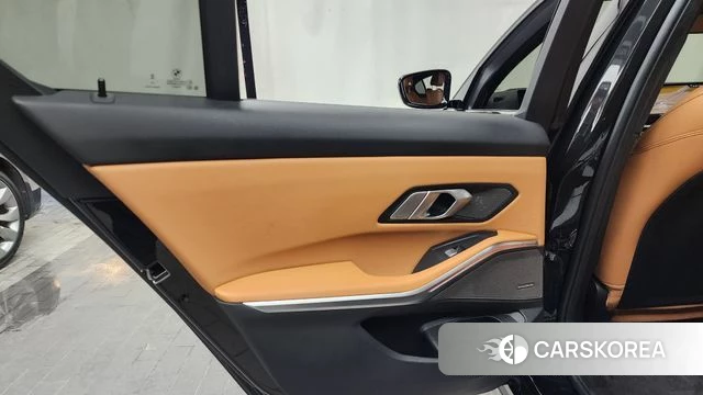 BMW 3 Series (G20) id 4571611 из Кореи 17