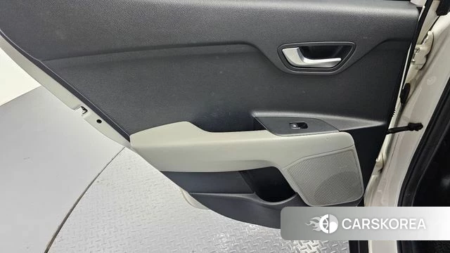 Kia Stonic id 4416586 из Кореи 17