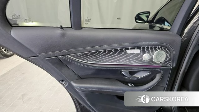 Mercedes-Benz E-Class W213 id 4223861 из Кореи 17