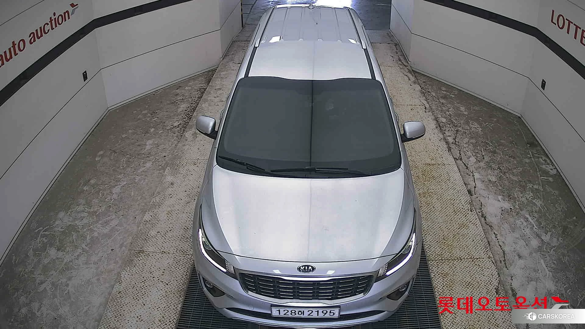Kia Carnival id 4679381 из Кореи 17