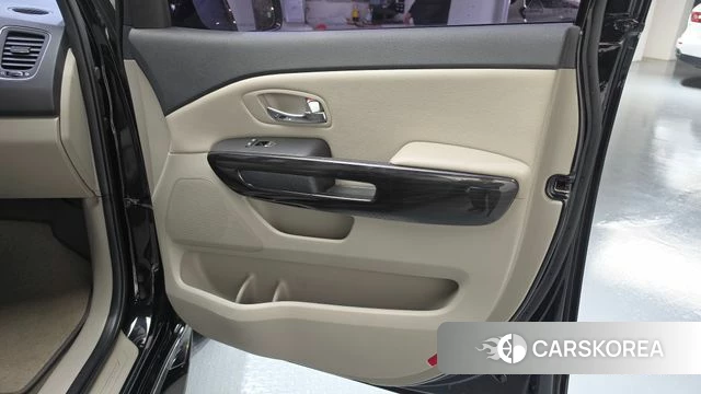 Kia The New Carnival id 4286205 из Кореи 17