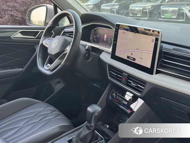 Volkswagen Tiguan L id 4313544 из Китая 17