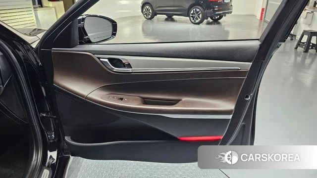 Hyundai Grandeur IG id 4411331 из Кореи 17