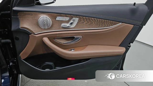 Mercedes-Benz E-Class W213 id 4202045 из Кореи 17