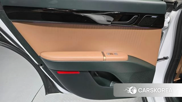 Hyundai Grandeur Hybrid (GN7) id 4329564 из Кореи 17
