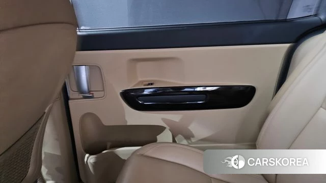 Kia The New Carnival id 4339717 из Кореи 17