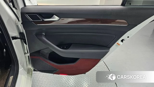 Volkswagen Passat GT (B8) id 4188656 из Кореи 17