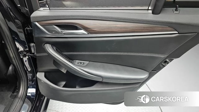 BMW 5 Series (G30) id 4574527 из Кореи 17