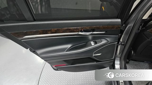 Genesis G90 id 4646673 из Кореи 17