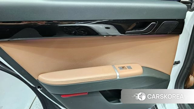Hyundai Grandeur (GN7) id 4408871 из Кореи 17