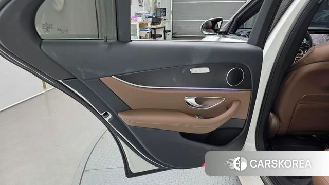 Mercedes-Benz E-Class W213 id 4249756 из Кореи 17