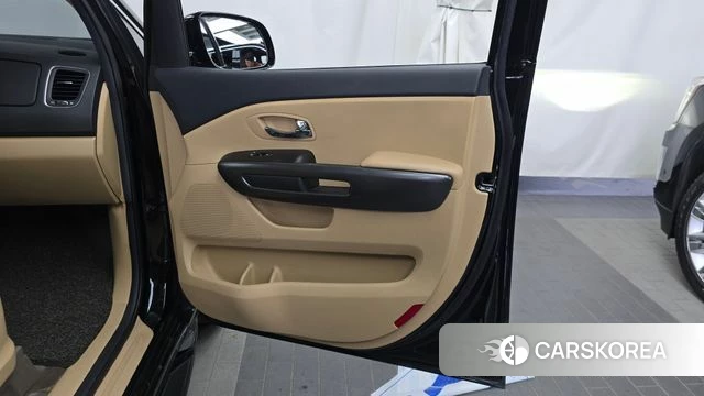 Kia The New Carnival id 4471432 из Кореи 17