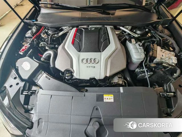 Audi A6L id 4368310 из Китая 17