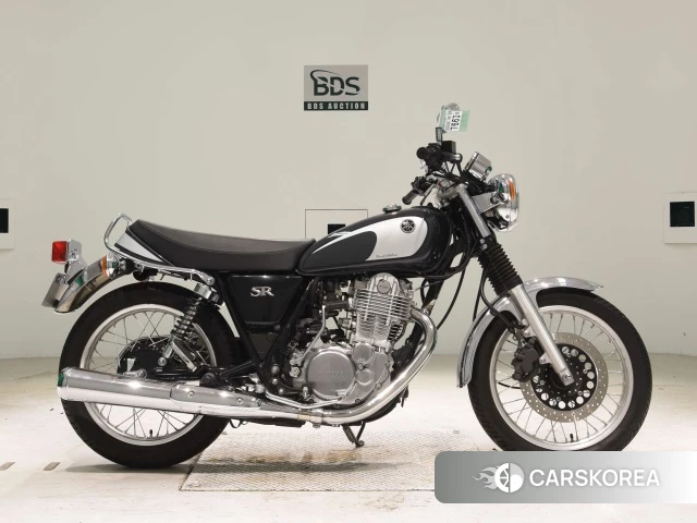 Проданный Yamaha SR400 2022 из Японии, фото 2