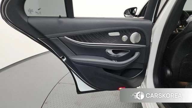 Mercedes-Benz E-Class W213 id 4835479 из Кореи 17