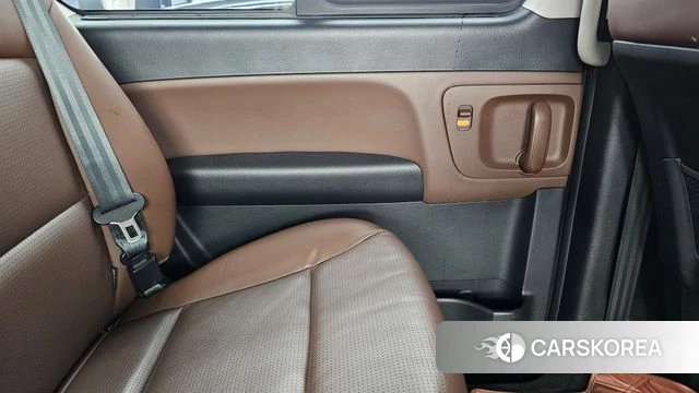 Hyundai The New Grand Starex id 4568198 из Кореи 17