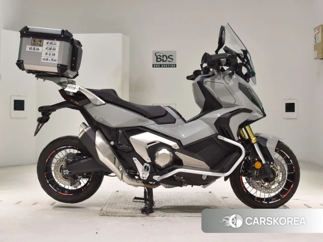 Проданный Honda X-ADV 750 id 4076946 из Японии, фото 2