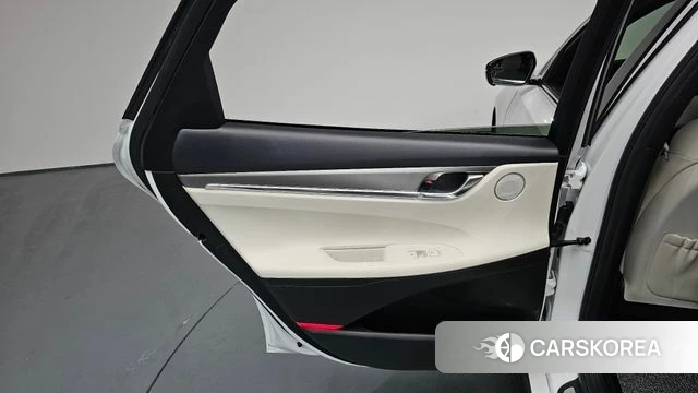 Hyundai The New Grandeur IG Hybrid id 4303312 из Кореи 17