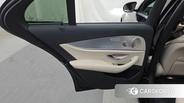 Mercedes-Benz E-Class W213 id 4683229 из Кореи 17