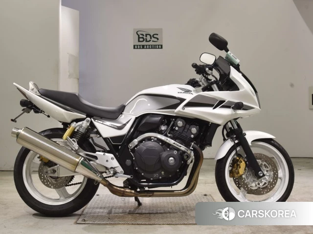 Проданный Honda CB400SF BOLDOR 2013 из Японии, фото 2