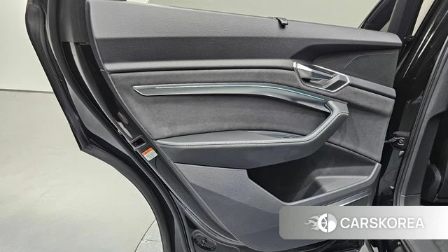 Audi e-Tron id 4566354 из Кореи 17