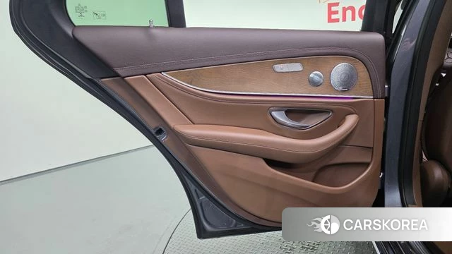 Mercedes-Benz E-Class W213 id 4780891 из Кореи 17