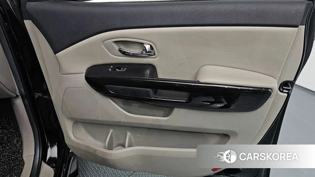 Kia The New Carnival id 4520752 из Кореи 17
