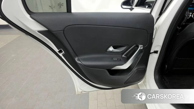 Mercedes-Benz A-Class W177 id 4294023 из Кореи 17