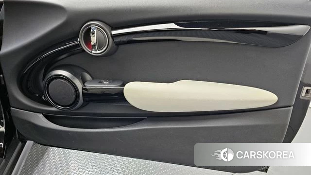 Mini Cooper S id 4284057 из Кореи 17