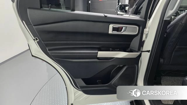 Ford Explorer 6th Generation id 4195702 из Кореи 17