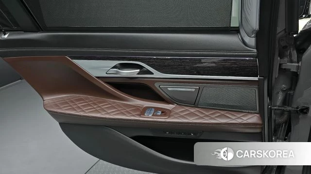 BMW 7 Series (G11) id 4683511 из Кореи 17