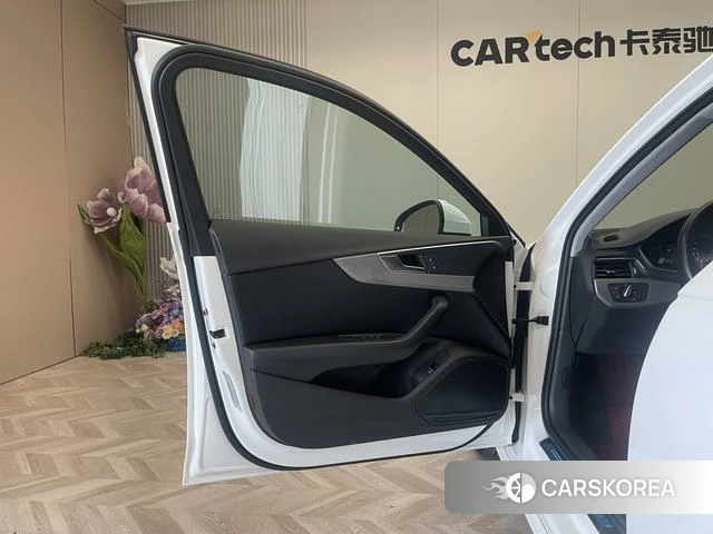 Audi A4L id 4212472 из Китая 17